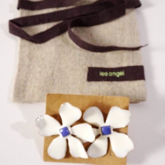 Lee Angel White Painted Blue Stone Daisy Stud earrings NWT 89 - Picture 2 of 6